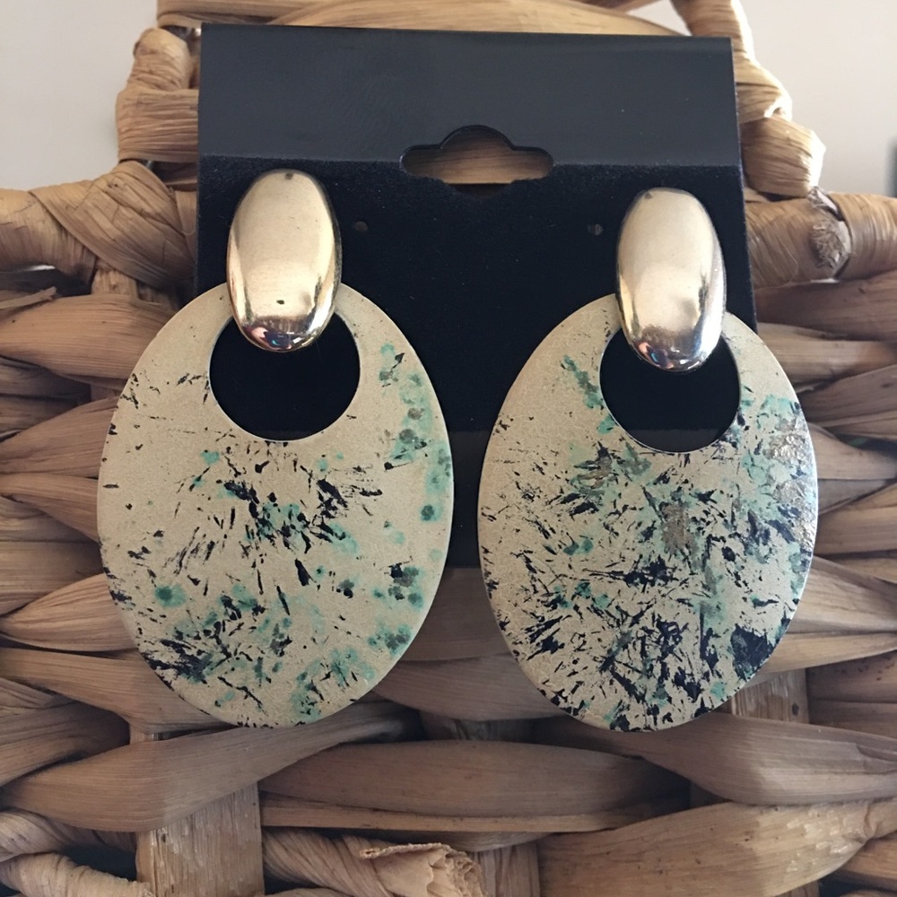 Vintage paint splatter disc pierced earrings